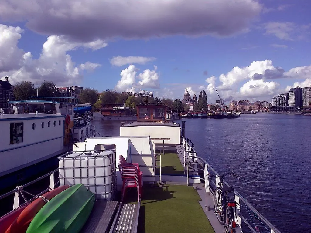 Bed and Breakfast MS Vertigo Amsterdam